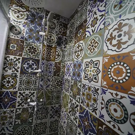 Vavilla Apartment *