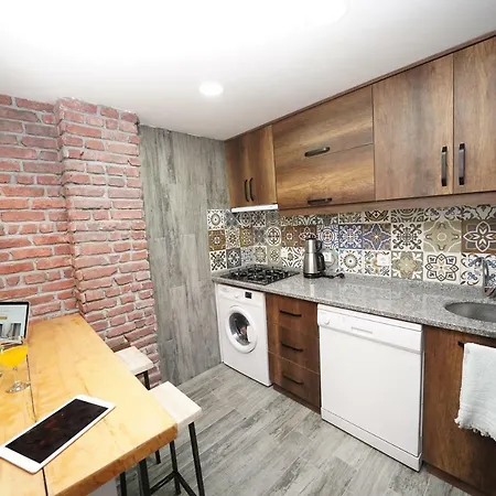 Apartment Vavilla *